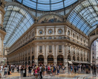 Milan, İtalya - 30 Haziran 2019: Galleria Vittorio Emanuele 