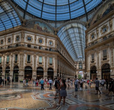 Milan, İtalya - 30 Haziran 2019: Galleria Vittorio Emanuele 