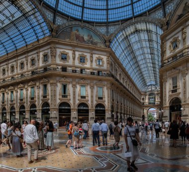 Milan, İtalya - 30 Haziran 2019: Galleria Vittorio Emanuele 