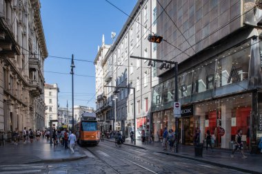 Milan, İtalya - 30 Haziran 2019: İtalyan Sokağı manzarası