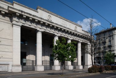 Milan, İtalya - 30 Haziran 2019: Palazzo delle Poste, Ferran