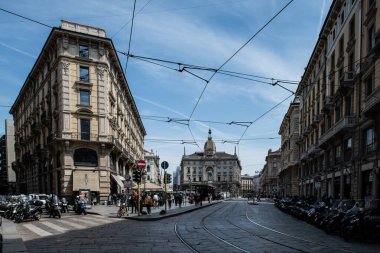 Milan, İtalya - 30 Haziran 2019: Cordusio Meydanı