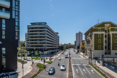 Milan, İtalya - 30 Haziran 2019: Piazza Gae Aulenti, Skyscra