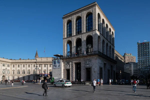 Milan, Italy - 2019 년 6 월 30 일 : view of building of arengario, Muse — 스톡 사진