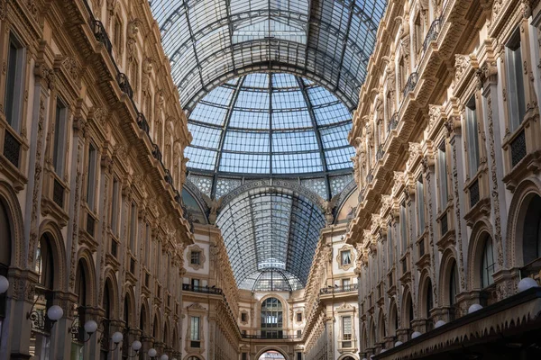 Milão, Itália - 30 de junho de 2019: Vista da Galleria Vittorio Emmanuele — Fotografia de Stock