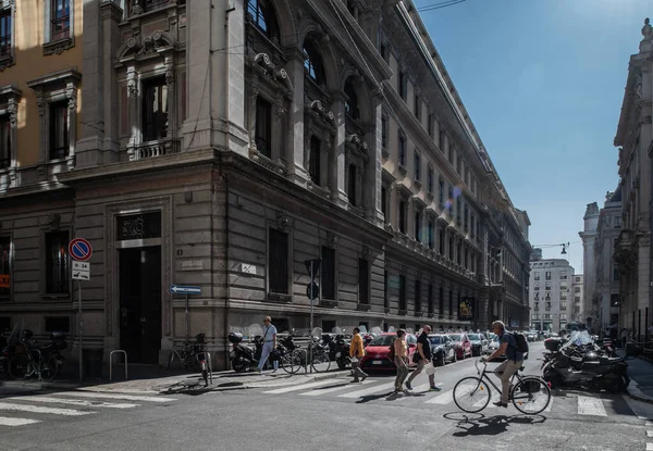 Milan, Italie - 30 juin 2019 : Vue de la rue italienne — Photo