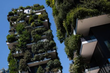 Milan, İtalya - 30 Haziran 2019: Dikey Orman Görünümü - Bosco ver