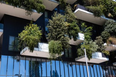 Milan, İtalya - 30 Haziran 2019: Dikey Orman Görünümü - Bosco ver