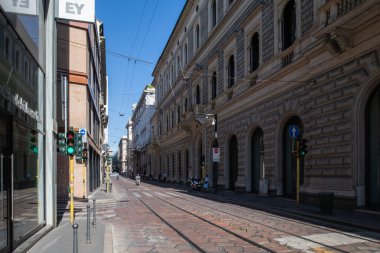 Milan, İtalya - 30 Haziran 2019: Via Meravigli Caddesi