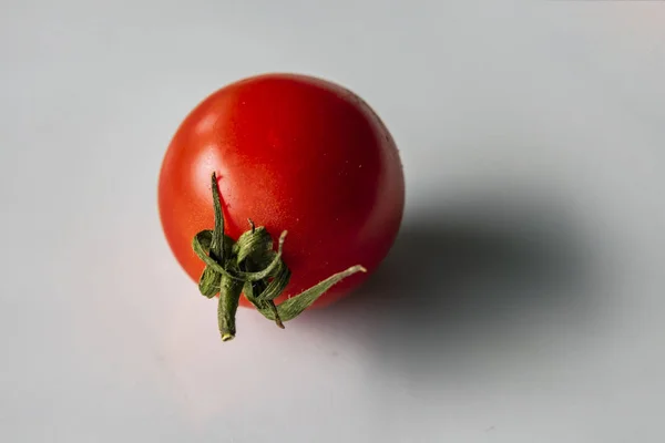 Rote Kleine Tomate Aus Der Nähe — Stockfoto
