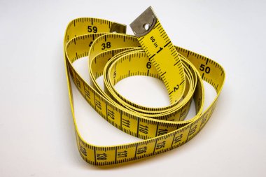 Çift taraflı sarı şerit metre kadar kapatın