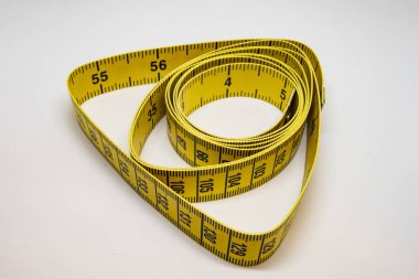 Çift taraflı sarı şerit metre kadar kapatın