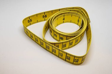 Çift taraflı sarı şerit metre kadar kapatın