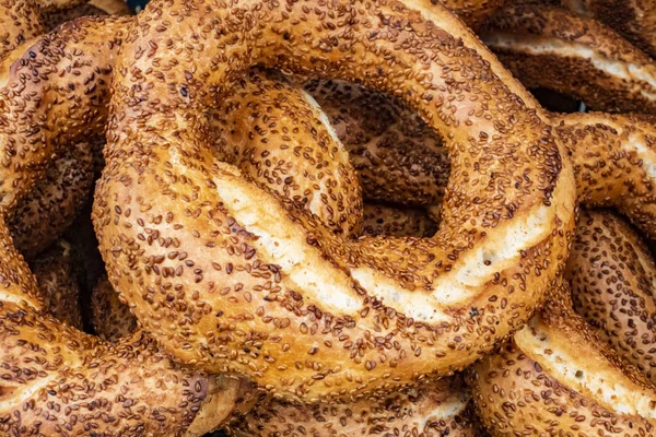 Cerca Listo Para Comer Bagel Turco Llamado Simit Con Sésamo — Foto de Stock