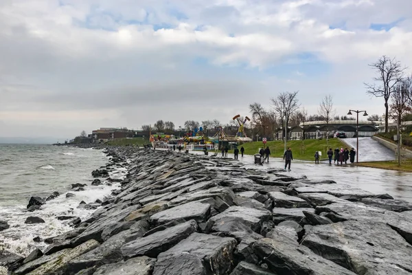 Florya Istanbul December 2018 Orang Berjalan Pantai Florya Oleh Laut — Stok Foto