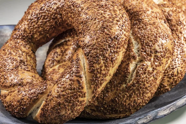 Close Van Klaar Eten Van Turkse Bagel Genaamd Simit Met — Stockfoto