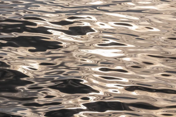 水中的海洋和光反射 — 图库照片