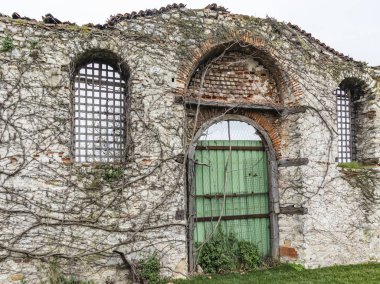 Bina duvar doğada berbat