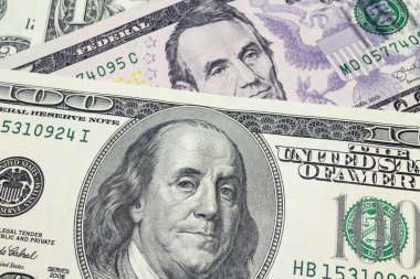 Dünya Ticaret ve ekonomik sistemin bir parçası olarak banknot dolar yığını