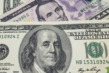  Dünya Ticaret ve ekonomik sistemin bir parçası olarak banknot dolar yığını