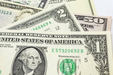  Dünya Ticaret ve ekonomik sistemin bir parçası olarak banknot dolar yığını