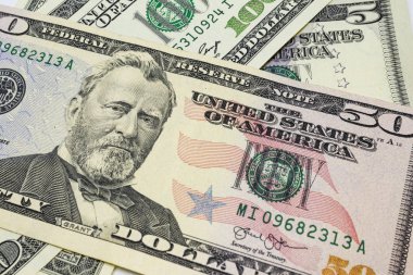  Dünya Ticaret ve ekonomik sistemin bir parçası olarak banknot dolar yığını