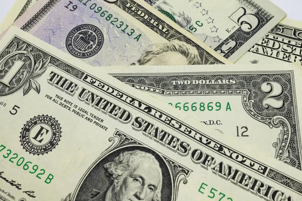  Dünya Ticaret ve ekonomik sistemin bir parçası olarak banknot dolar yığını