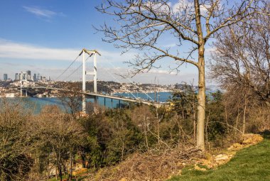 nakkastepe, istanbul, Türkiye-Mart 3,2019.cityscape Boğaz manzaralı ve 15 Temmuz Köprüsü'nden istanbul'nakkastepe Parkı Şehitler