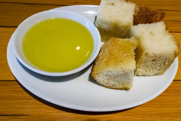 Uzavřete Vše Jídlu Krájené Chleby Desce Olivový Olej Malé Desky — Stock fotografie