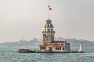 Üsküdar, istanbul, Türkiye-Mart 16,2019. istanbul boğaz ve şehir görünümünden insanlar ve turistler, kızlık Kulesi.