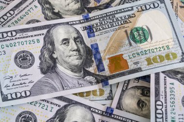  Dünya Ticaret ve ekonomik sistemin bir parçası olarak banknot dolar yığını