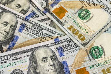  Dünya Ticaret ve ekonomik sistemin bir parçası olarak banknot dolar yığını