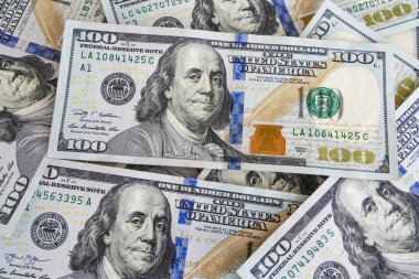  Dünya Ticaret ve ekonomik sistemin bir parçası olarak banknot dolar yığını