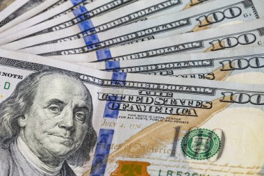  Dünya Ticaret ve ekonomik sistemin bir parçası olarak banknot dolar yığını