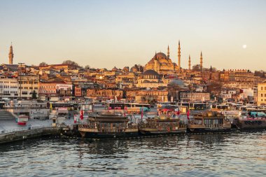 Eminönü, istanbul, Türkiye-Mart 22,2019. Cityscape ve eski şehir istanbul'dan sabahın erken saatlerinde görüntülemek