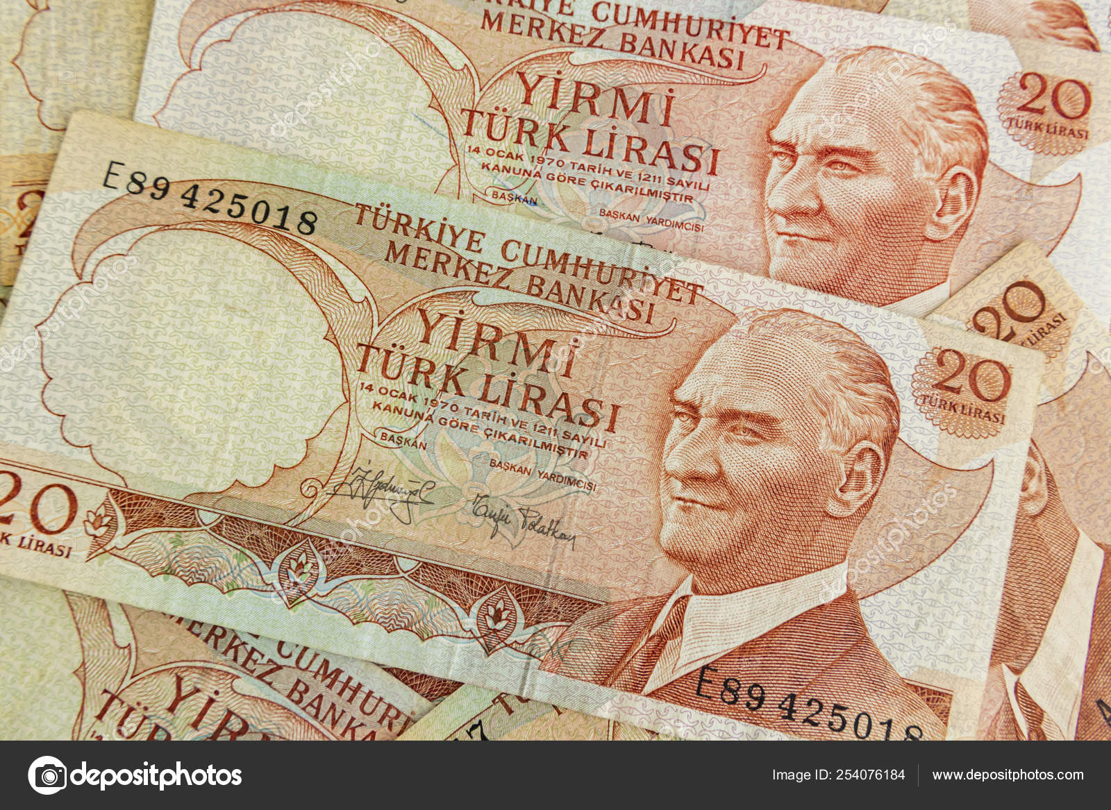 Close Old Turkish Lira Banknotes Stock Editorial Photo C Yskandag