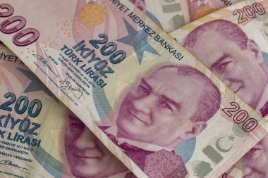 İki yüz Türk Lirası banknotlar dolaşıma kapatın