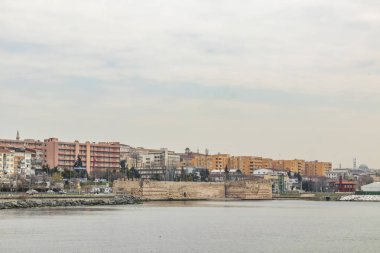 kocamustafapaşa,istanbul,türkiye-marrch 23,2019. şehir manzarası ve eski şehir ve binalar ile İstanbul Kocamustafapaşa'dan görünüm.