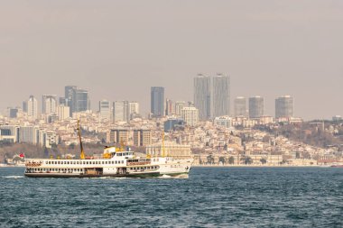 sarayburnu,istanbul,türkiye-mart 23,2019. cityscape ve şehir hatları feribot ile İstanbul sarayburnu görünümü.