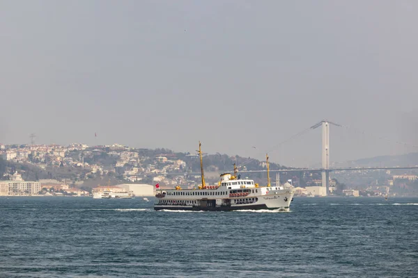 Sarayburnu Istanbul Turecko Března 2019 Panoráma Výhled Sarayburnu Istanbulu Trajekty — Stock fotografie