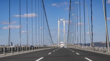izmit,türkiye-mart 24,2019.dünyanın en uzun dördüncü asma köprüsü.izmit'teki osmangazi köprüsünden genel bakış.
