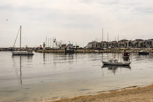 Yesilkoy Istanbul Turkey May 2019 Sea Cape Boats Yesilkoy Town — стоковое фото