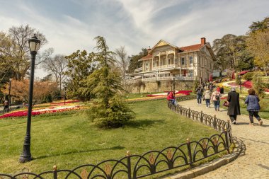 emirgan,istanbul,türkiye-6 Nisan 2019. Emirgan Parkı, Emirgan'da bulunan tarihi bir şehir parkıdır. Emirgan Parkı'nda Uluslararası İstanbul Lale Festivali ve Genel Görünüm .