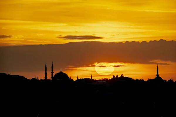 Salida Del Sol Silueta Ciudad Con Mezquita Estambul — Foto de Stock