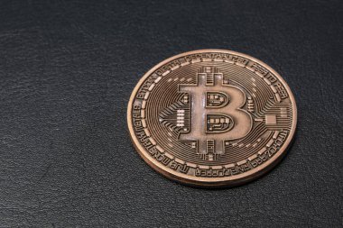 cyripto para madenciliği. fiziksel bitcoin sikke kadar yakın