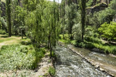 Ihlara,Aksaray,Türkiye-30 Mayıs 2019.Ihlara Vadisi (Peristrema Manastırı) veya Ihlara Geçidi, Türkiye'nin yürüyüş gezileri için en ünlü vadisidir. Ihlara Vadisi'nden yeşil doğa manzarası
