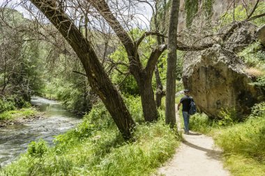 Ihlara,Aksaray,Türkiye-30 Mayıs 2019.Ihlara Vadisi (Peristrema Manastırı) veya Ihlara Geçidi, Türkiye'nin yürüyüş gezileri için en ünlü vadisidir. Ihlara Vadisi'nden yeşil doğa manzarası