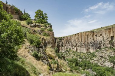 Ihlara,Aksaray,Türkiye-30 Mayıs 2019.Ihlara Vadisi (Peristrema Manastırı) veya Ihlara Geçidi, Türkiye'nin yürüyüş gezileri için en ünlü vadisidir. Ihlara Vadisi'nden yeşil doğa manzarası