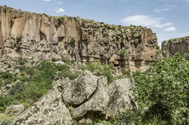 Ihlara,Aksaray,Türkiye-30 Mayıs 2019.Ihlara Vadisi (Peristrema Manastırı) veya Ihlara Geçidi, Türkiye'nin yürüyüş gezileri için en ünlü vadisidir. Ihlara Vadisi'nden yeşil doğa manzarası