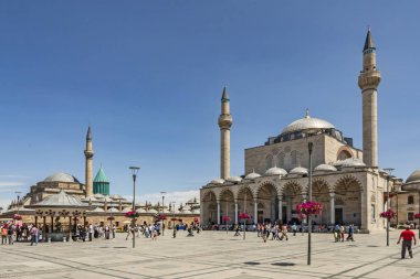 Konya,Türkiye-5 Haziran 2019.Yeşil Türbe veya Yeşil Kubbe olarak bilinen Mevlana Müzesi.Mevlana Müzesi ve Selimiye Camii Konya'da bulunmaktadır..